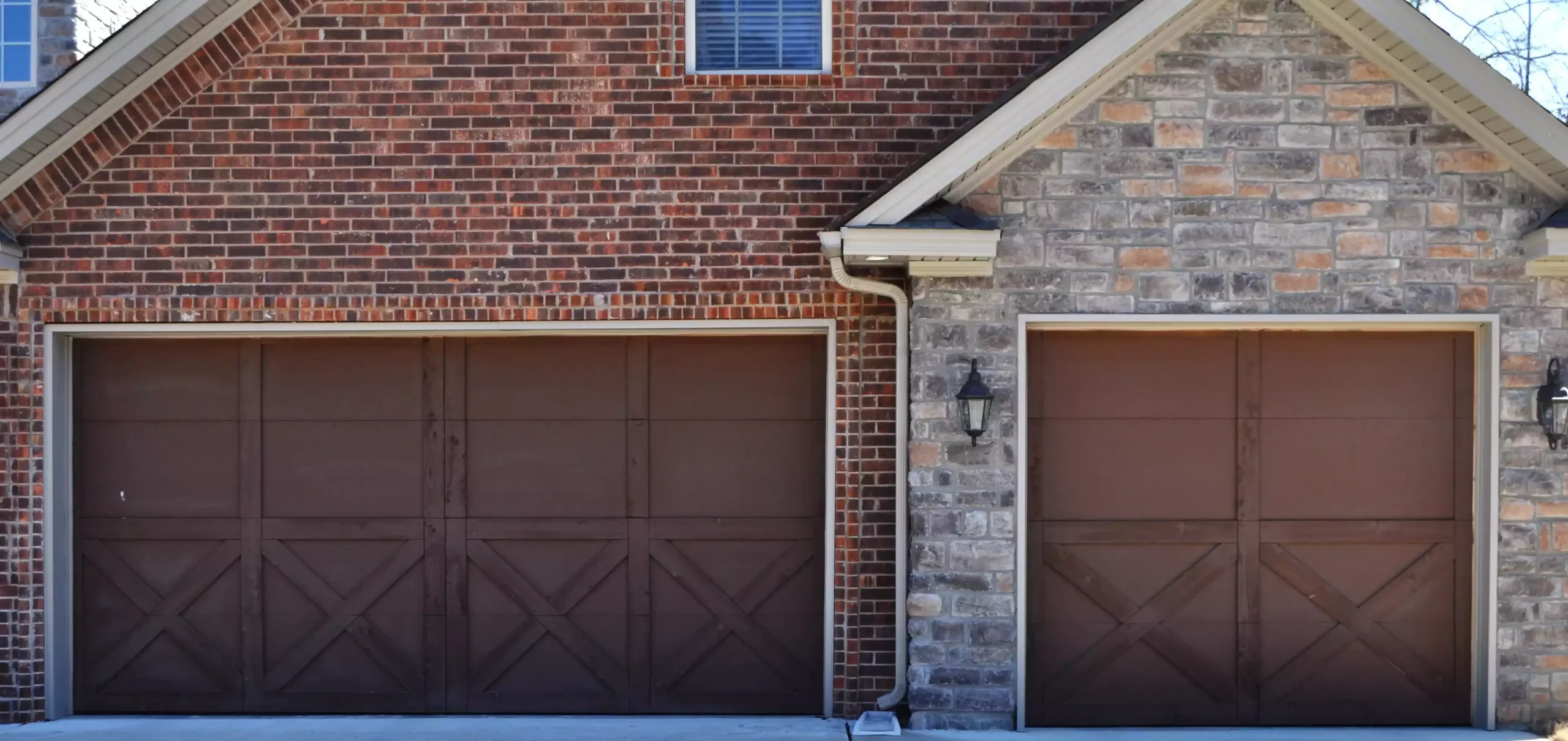 Best garage door installation near you in Fairfield Bay, AR